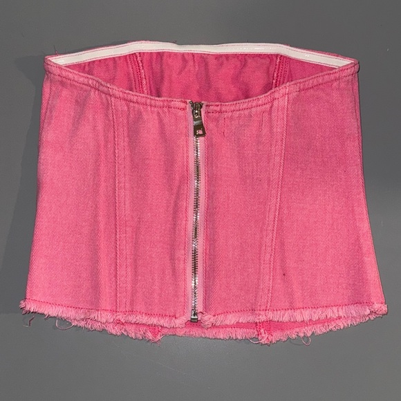 PINK DENIM STRAPLESS CORSET TOP
DOMONIQUE STRAPLESS DENIM TOP | SUPERDOWN - Picture 2 of 3